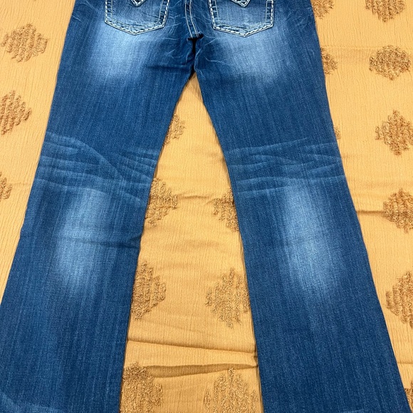 Miss Me midrise boot, cut jeans - Picture 6 of 11